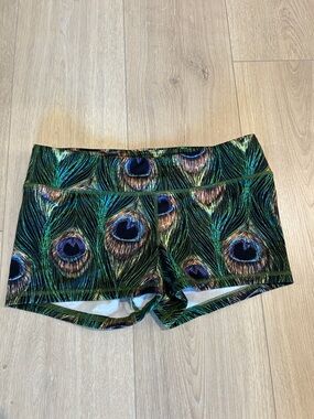 FLEO 2.5” shorts - size Medium